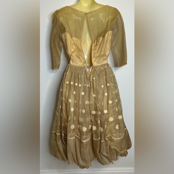 Vintage 1950’s Wedding Dress - Picture 3 of 10